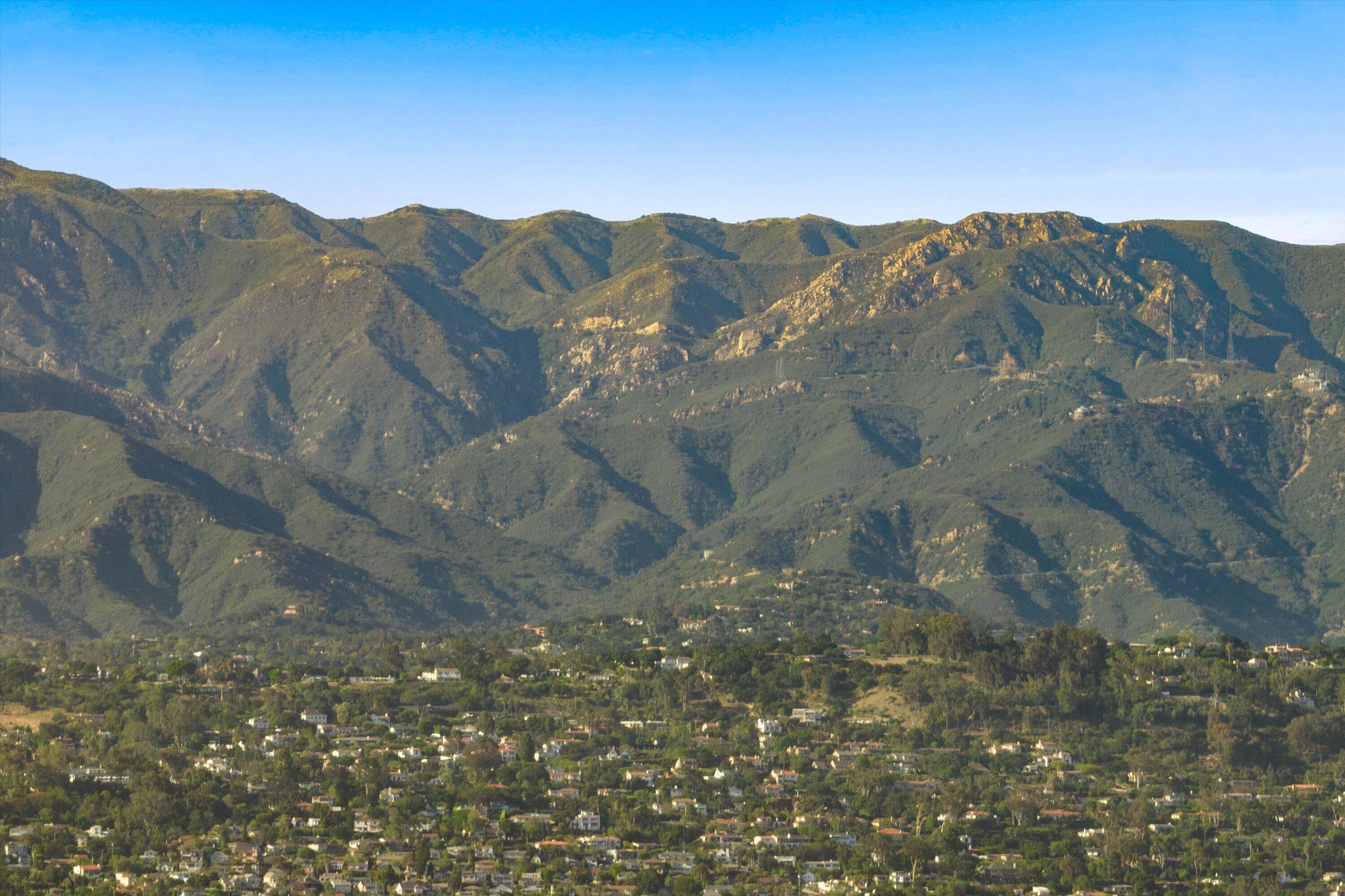 1638 La Coronilla Drive Santa Barbara, CA 93109 - Photo 12 of 41 Mountain Views
