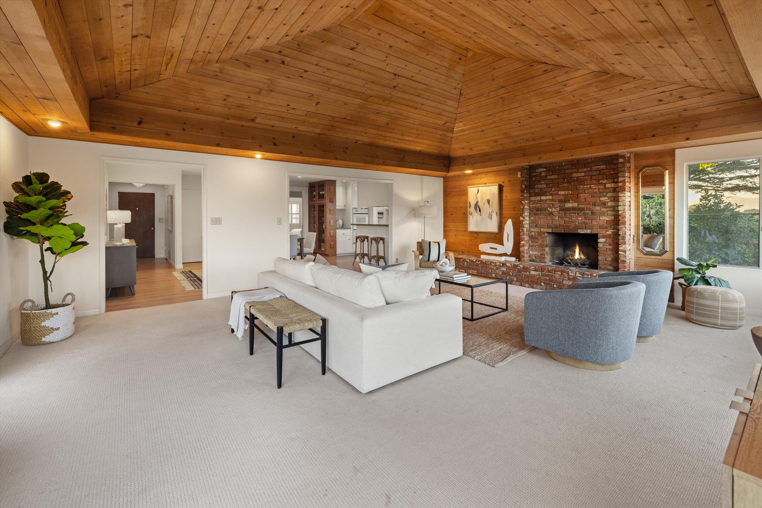1638 La Coronilla Drive Santa Barbara, CA 93109 - Photo 16 of 41 Living Room