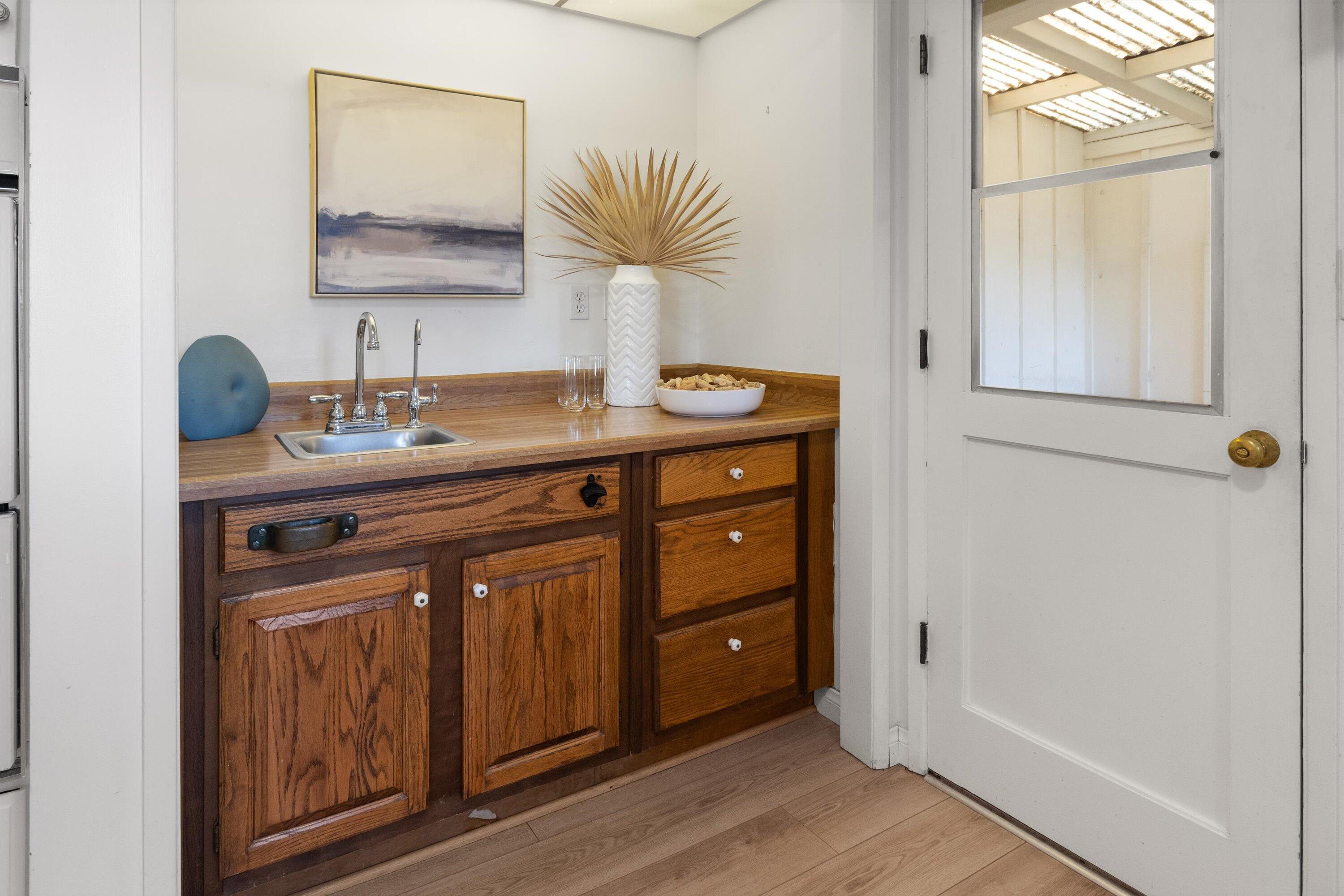 1638 La Coronilla Drive Santa Barbara, CA 93109 - Photo 21 of 41 Wet Bar in Kitchen