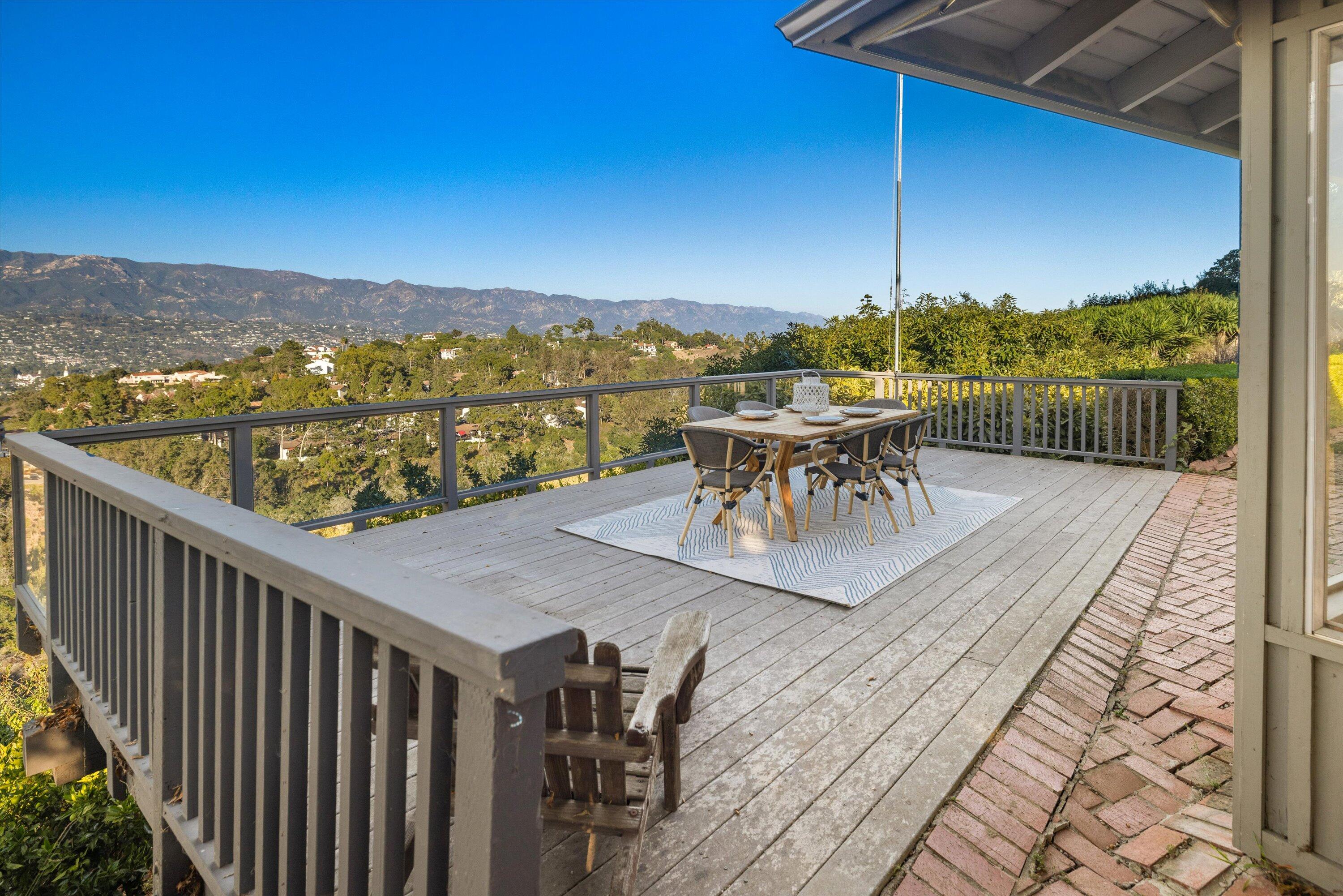 1638 La Coronilla Drive Santa Barbara, CA 93109 - Photo 7 of 41 Back Deck