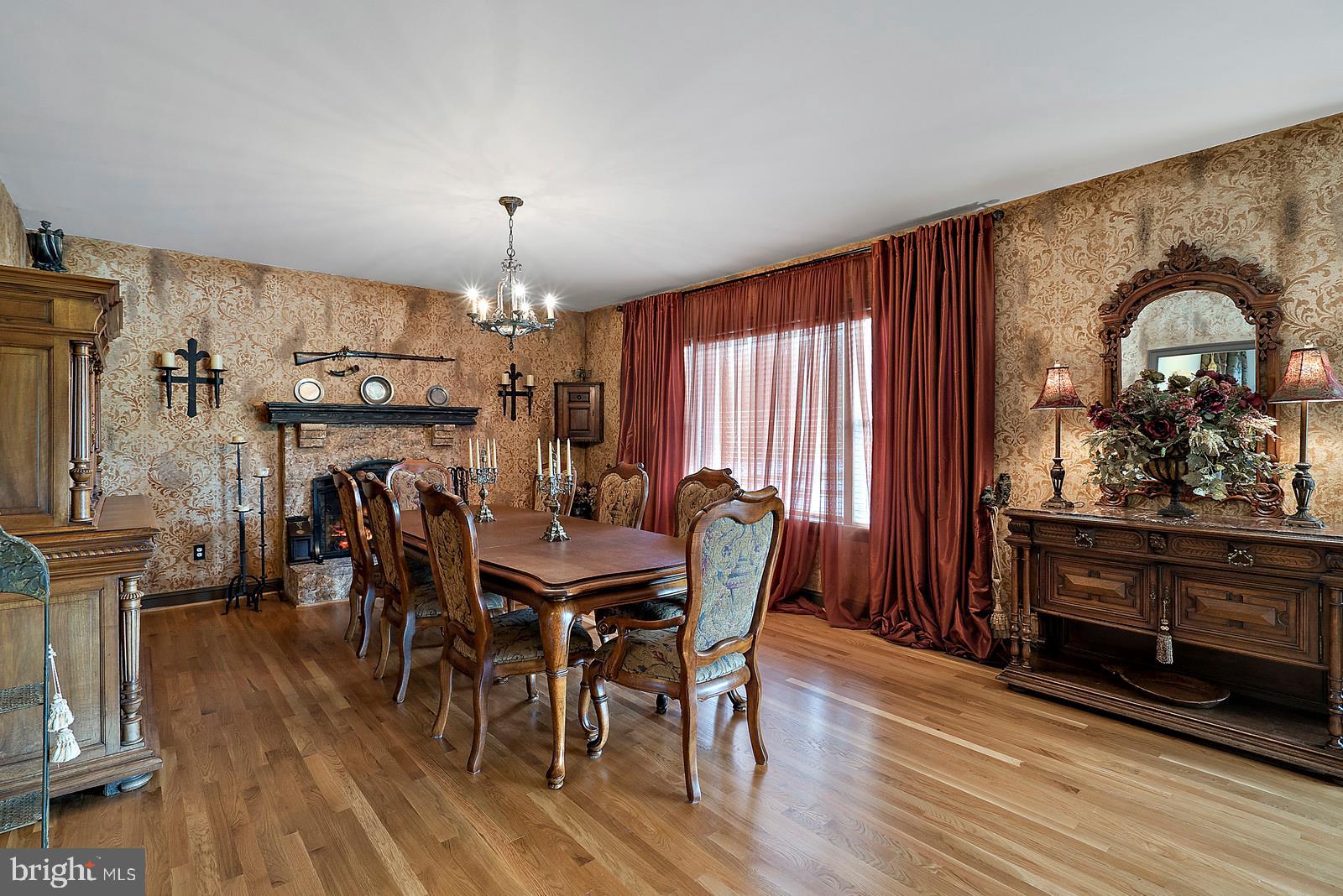 35361 Paxson Road Round Hill, VA 20141 - Photo 10 of 30 Spacious dining room with fireplace