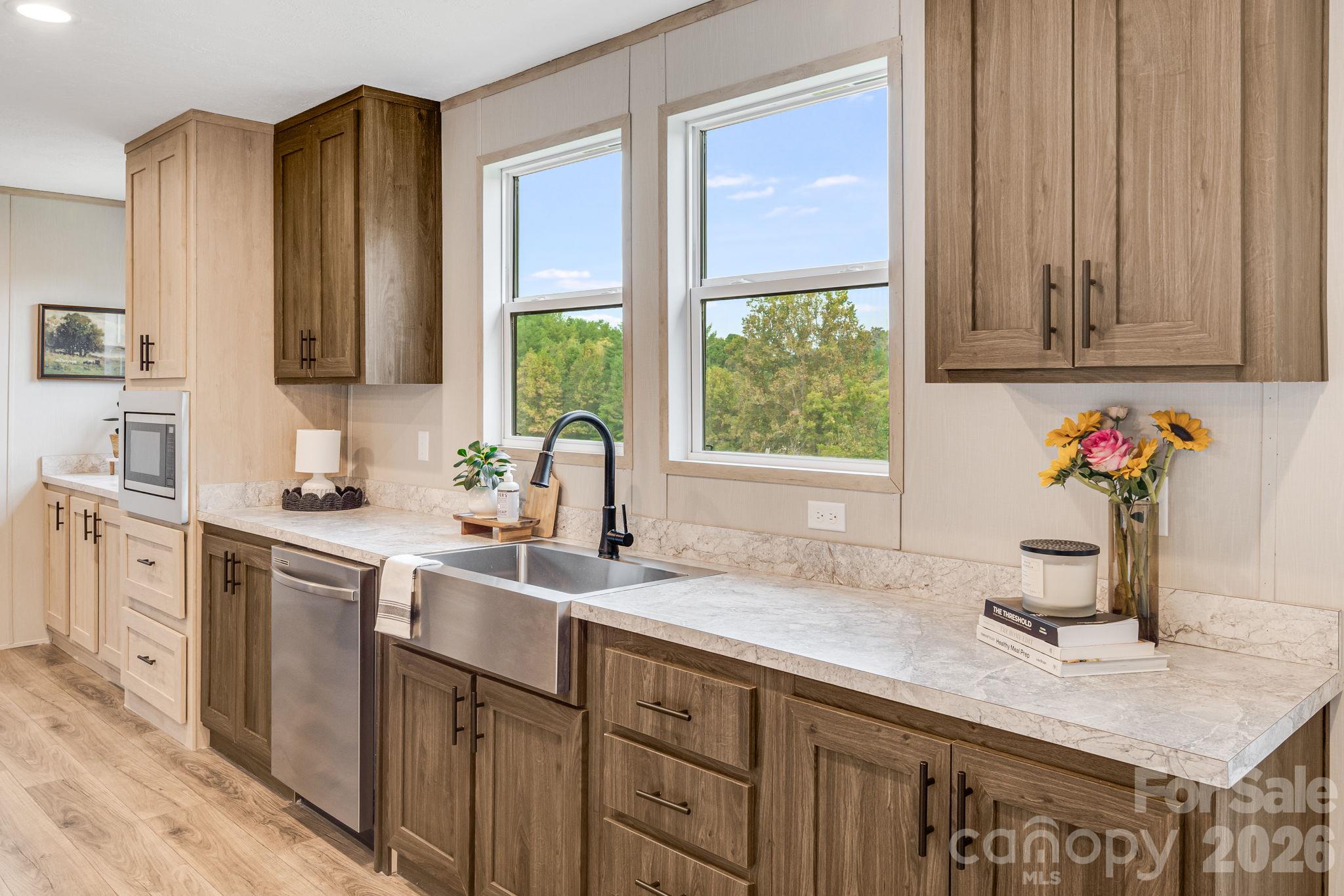 823 Jupiter Road Weaverville, NC 28787 - Photo 10 of 20 Gallery Image 10