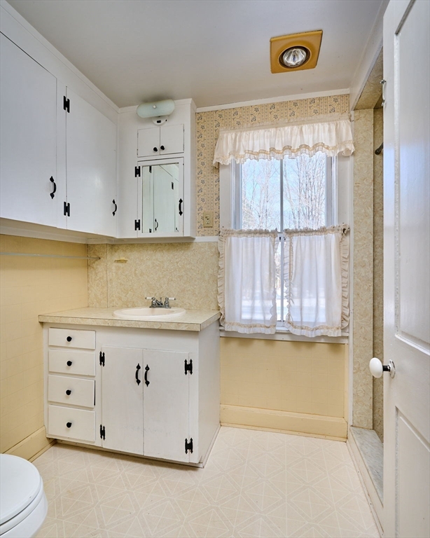 100 Depot Road Leverett, MA 01054 - Photo 15 of 38