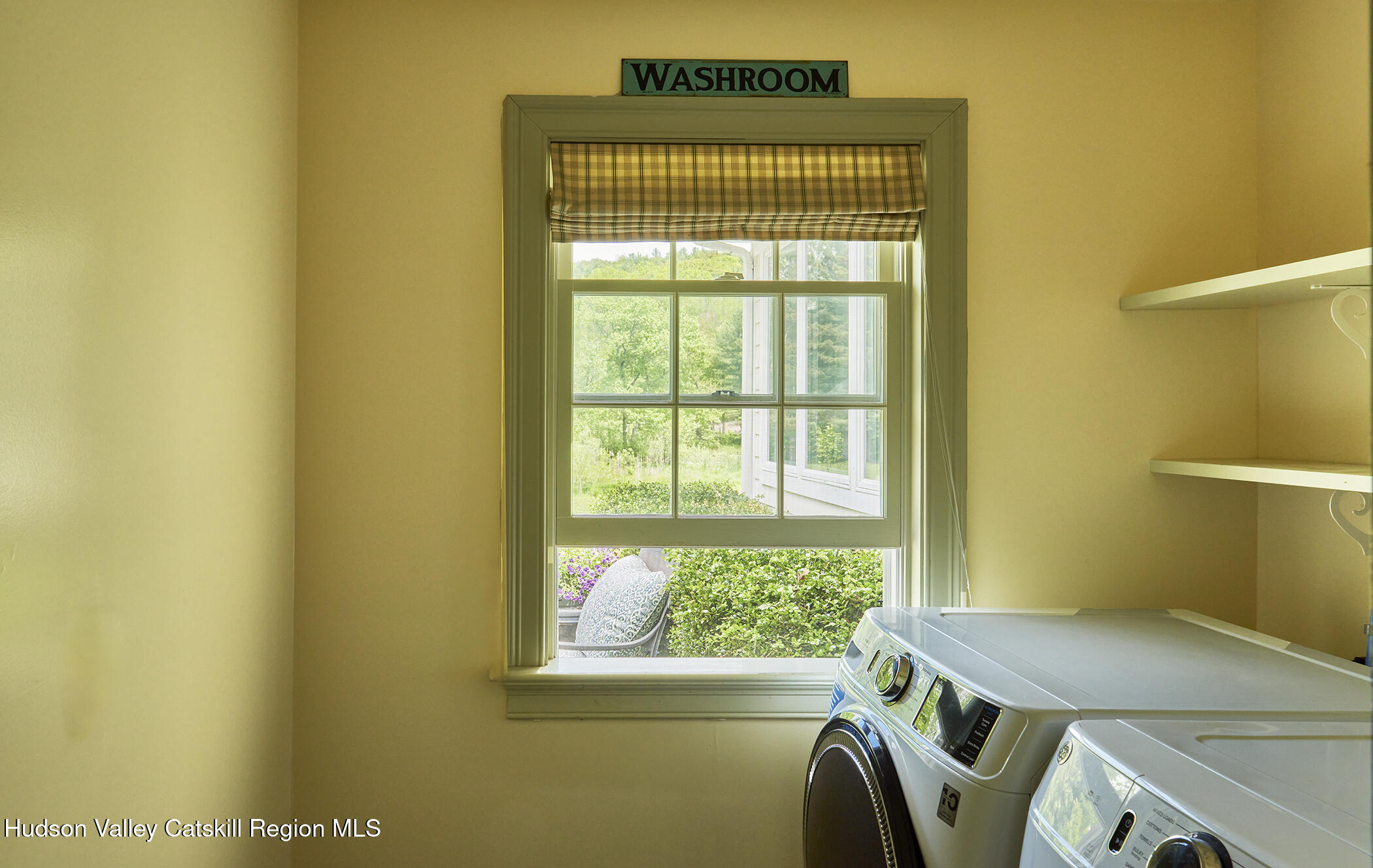 864 West End Road Hillsdale, NY 12529 - Photo 29 of 42 a room with a window