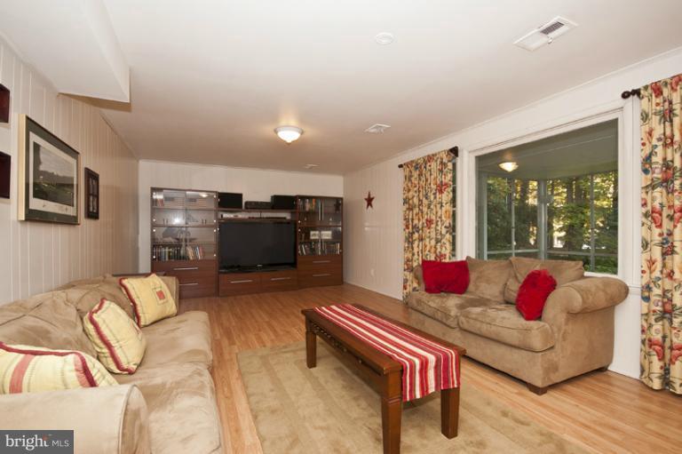 2121 Woodfork Road Lutherville-Timonium, MD 21093 - Photo 4 of 20 Family Room