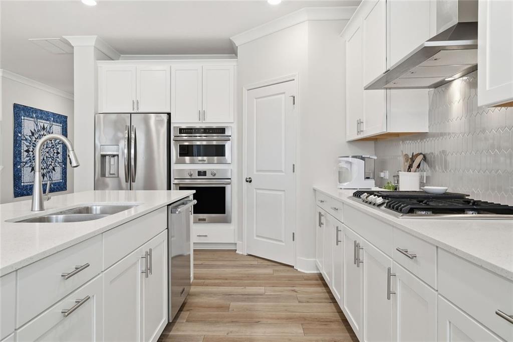 1613 Saddlegate Drive Canton, GA 30114 - Photo 8 of 32