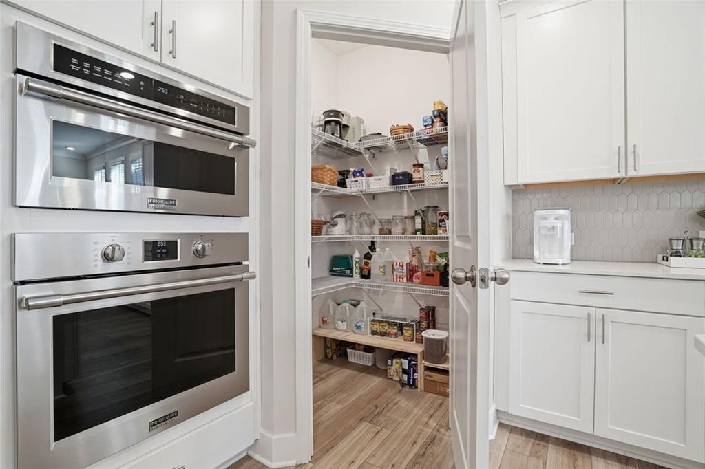 1613 Saddlegate Drive Canton, GA 30114 - Photo 9 of 32