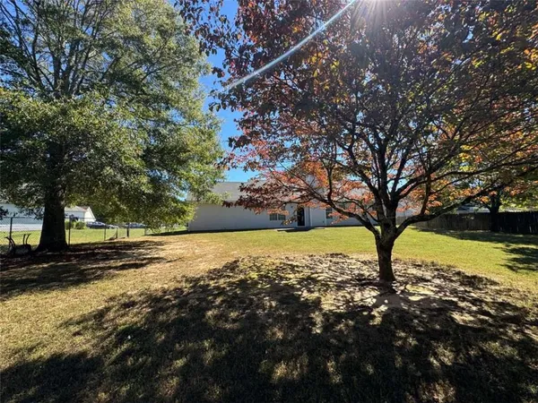 $2,000 | 1672 Walters Park Court, Loganville, GA 30052