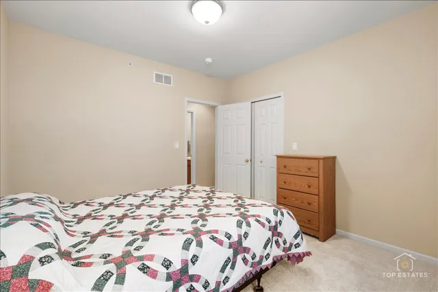 $364,900 | 1631 Pauline Circle, Mundelein, IL 60060