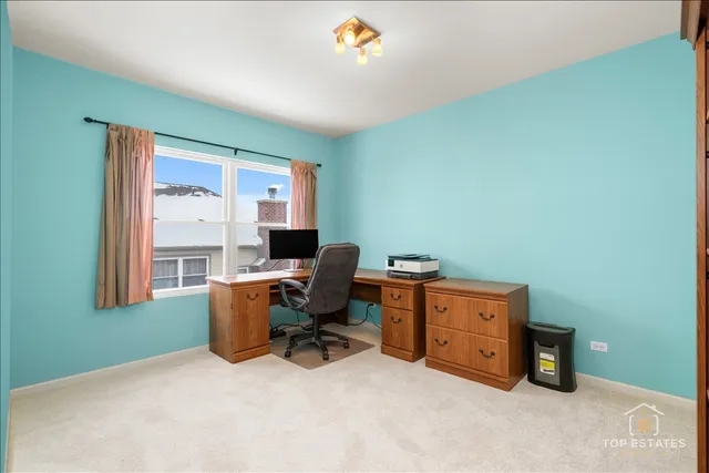 $364,900 | 1631 Pauline Circle, Mundelein, IL 60060