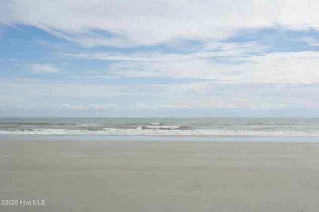 $264,900 | 928 Great Egret Circle Southwest, Unit 4, Sunset Beach, NC 28468