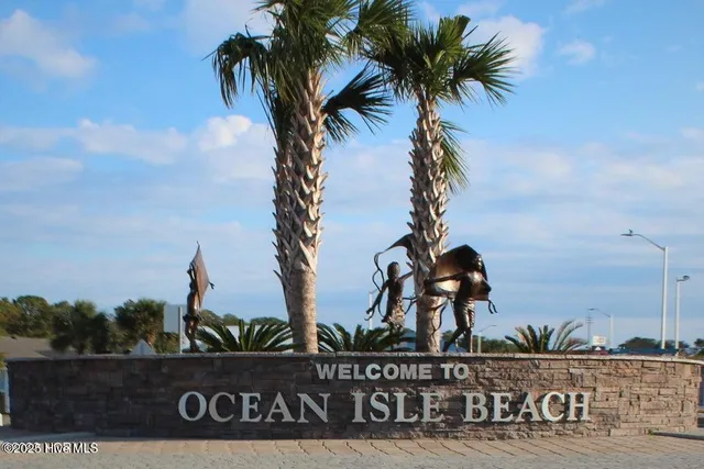 $264,900 | 928 Great Egret Circle Southwest, Unit 4, Sunset Beach, NC 28468