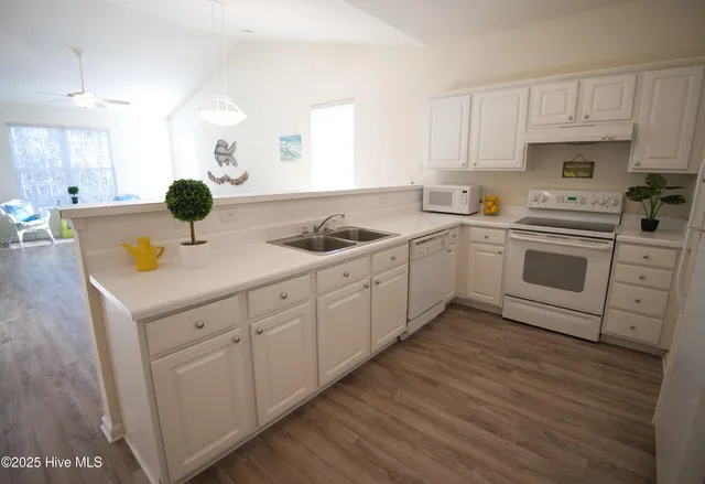 $264,900 | 928 Great Egret Circle Southwest, Unit 4, Sunset Beach, NC 28468