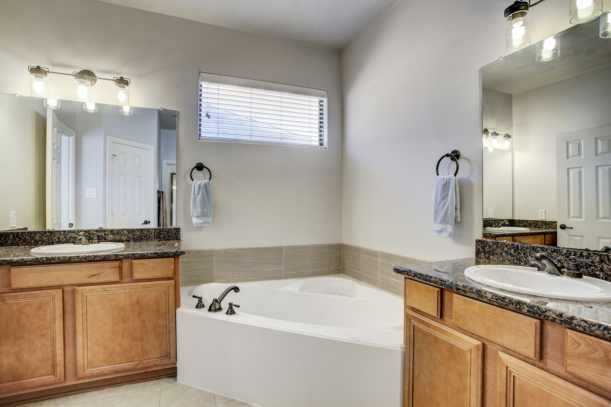 1364 Studer Street Houston, TX 77007 - Photo 14 of 22