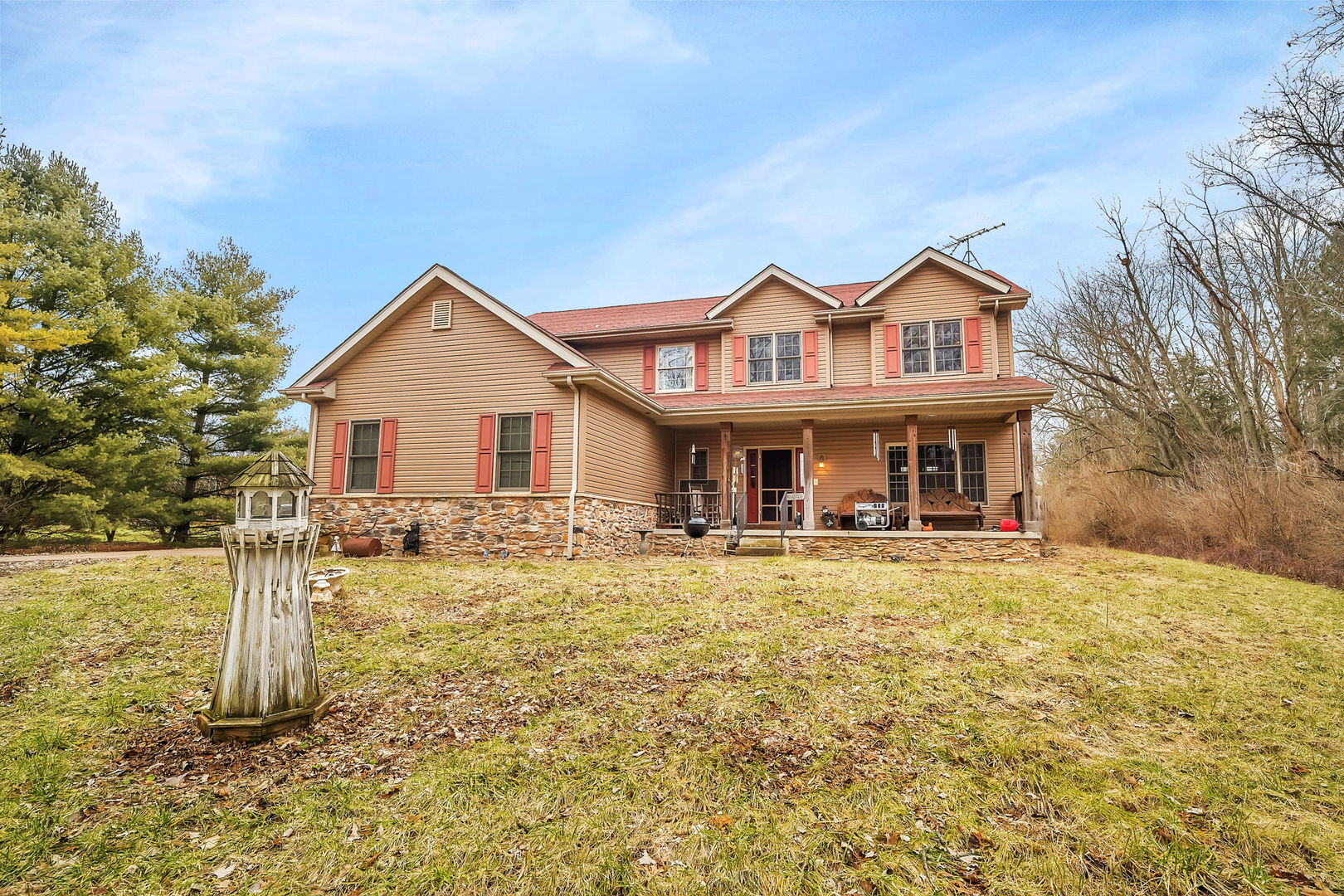 a front view of house with yard