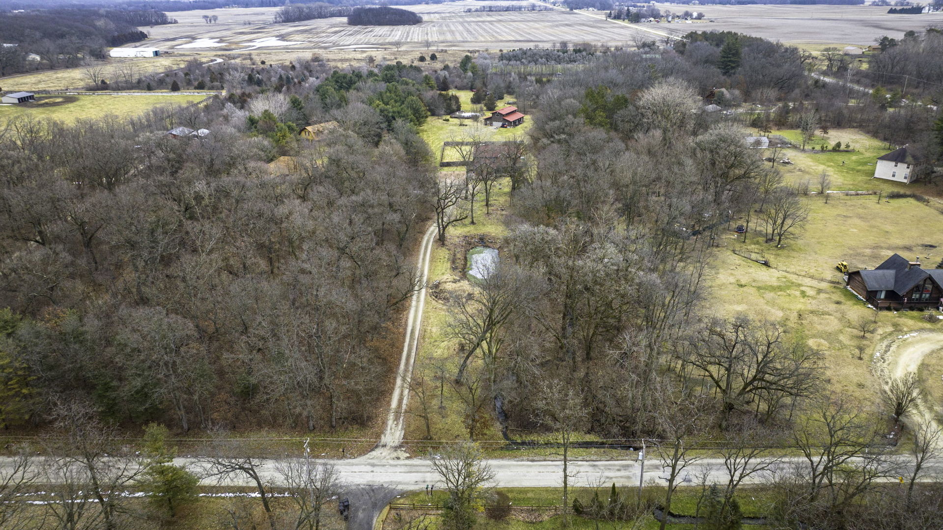 36963 Irish Lane Custer Park, IL 60481 - Photo 3 of 49 a bathroom with a shower