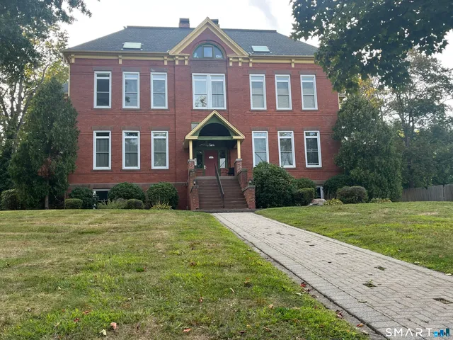 $1,500 | 58 Woodley Court, Unit 13, Meriden, CT 06450