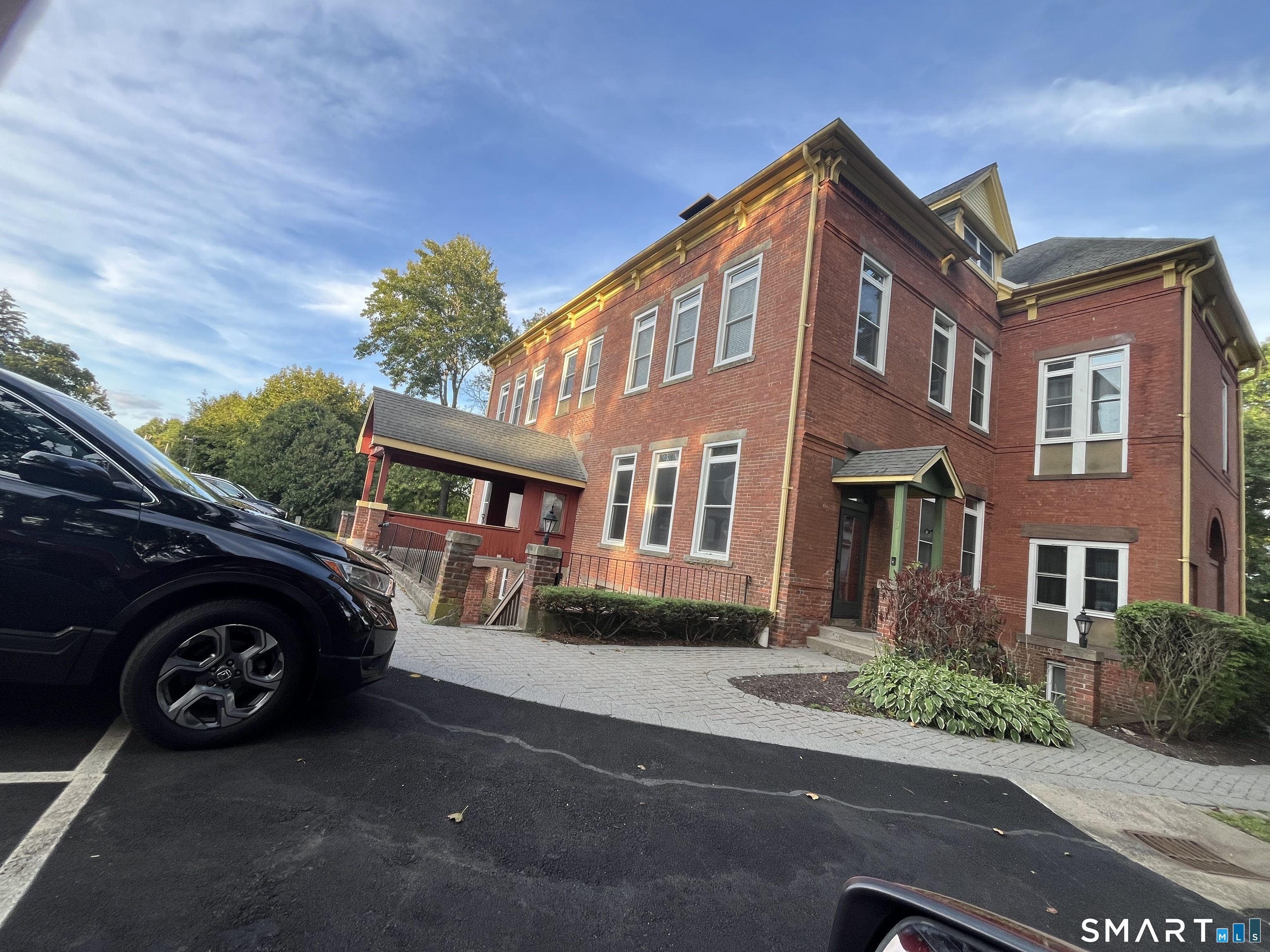 58 Woodley Court, Unit 13 Meriden, CT 06450 - Photo 4 of 4