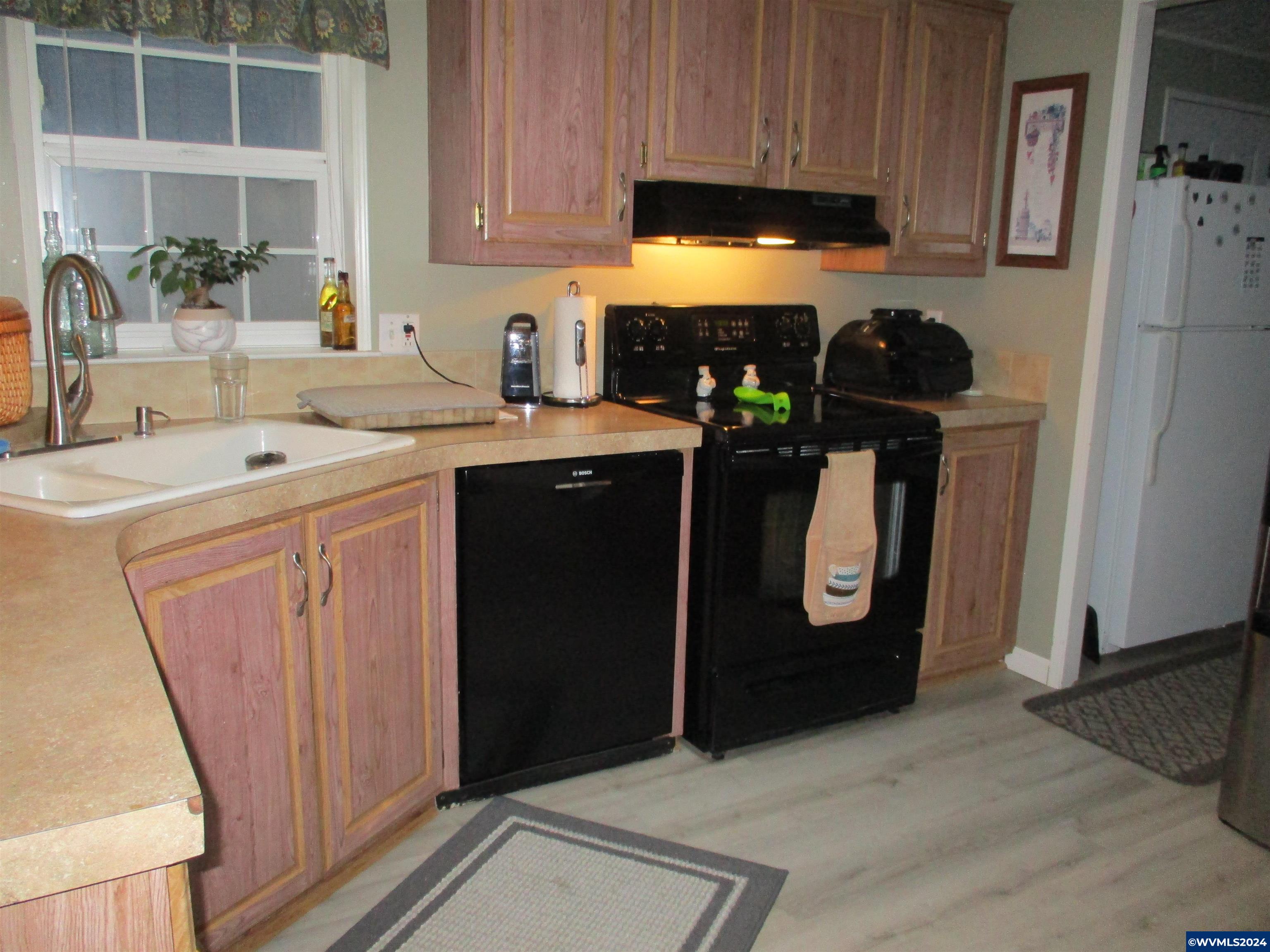 449 Rye Street, Unit 16 Woodburn, OR 97071 - Photo 6 of 19 Gallery Image 6