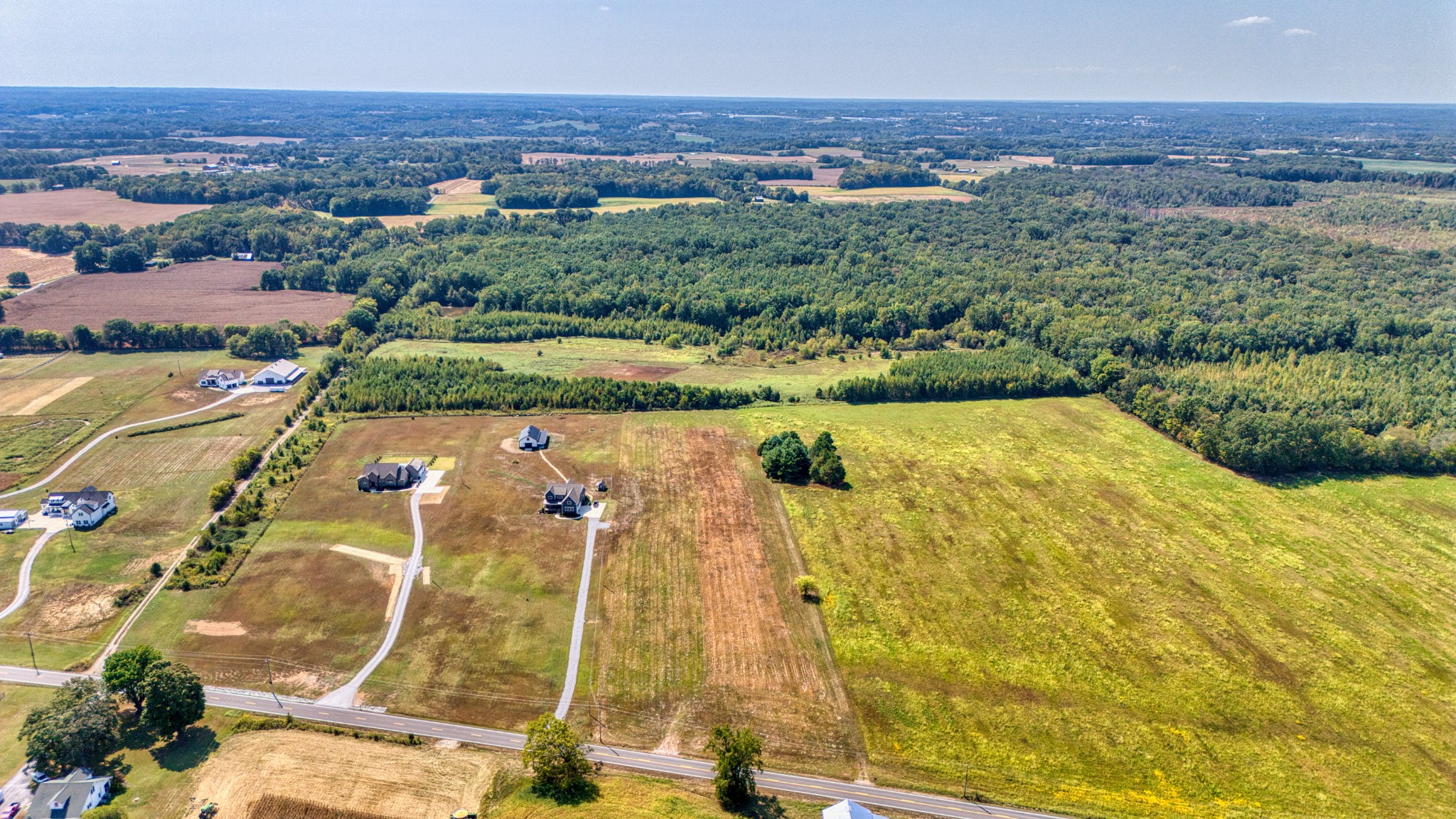 5859 Lakeview Road Springfield, TN 37172 - Photo 8 of 10 a view of a city