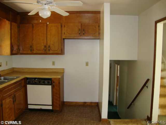 1617 Westbrook Road Hopewell, VA 23860 - Photo 4 of 5 Kitchen