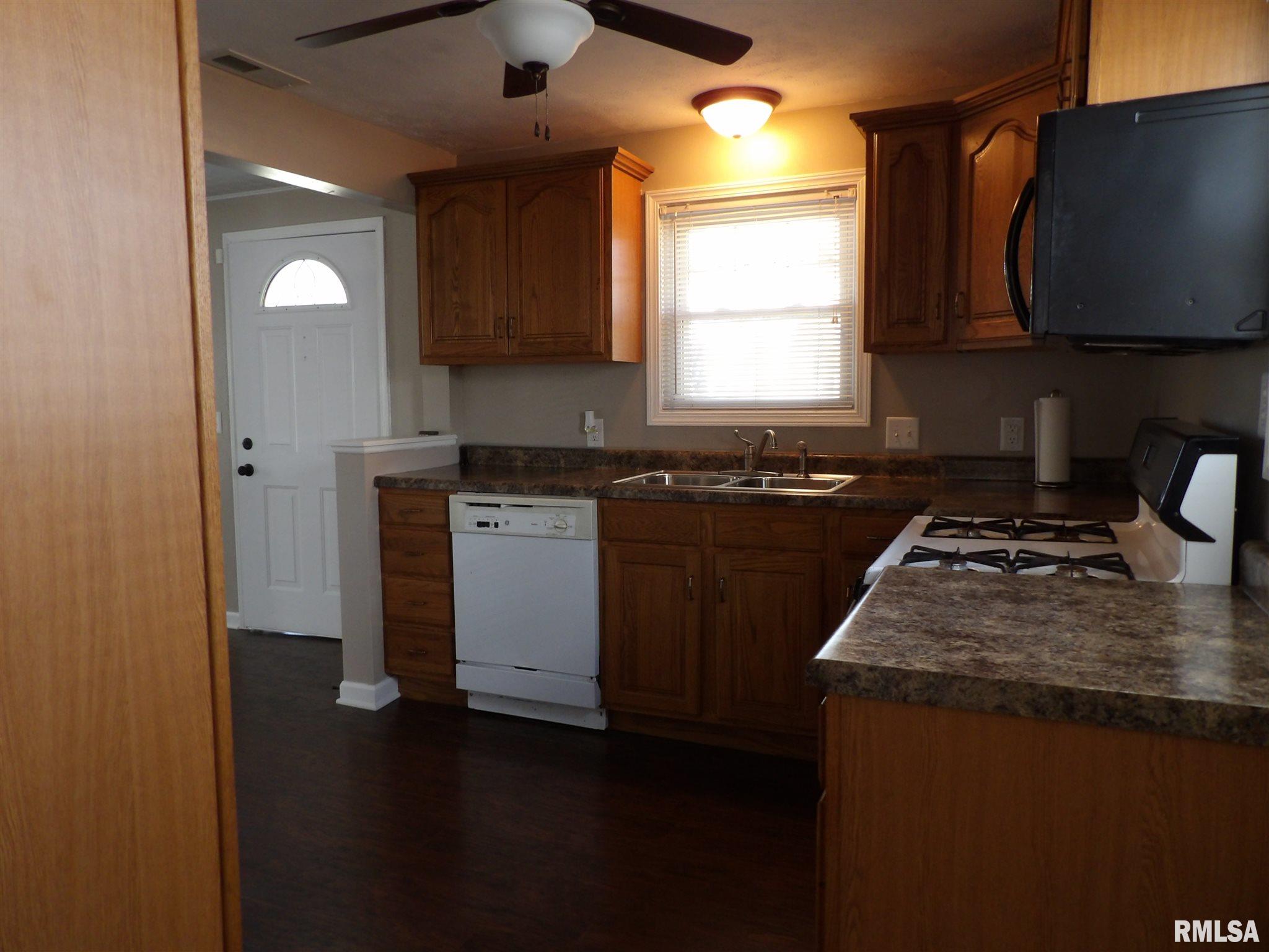 1928 North 19th Street Springfield, IL 62702 - Photo 6 of 18 Gallery Image 6