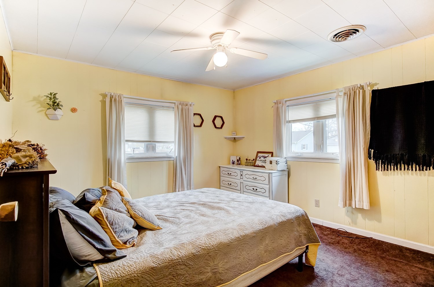427 2nd Street Rome City, IN 46784 - Photo 12 of 31 Gallery Image 12