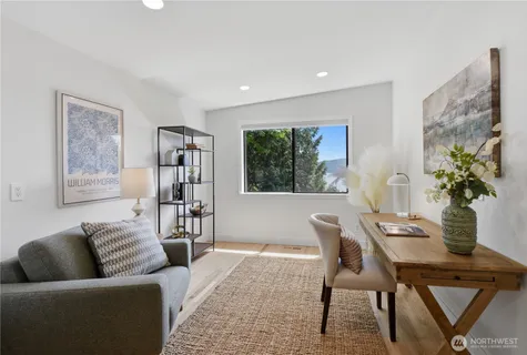 $2,775,000 | 639 West Lake Sammamish Parkway Northeast, Bellevue, WA 98008