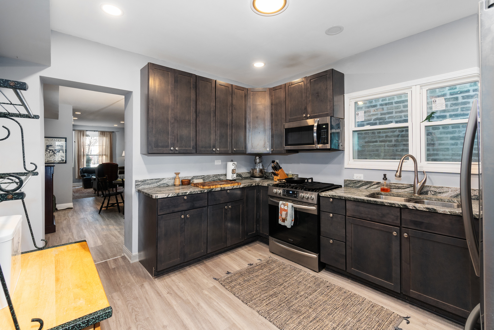 940 North Springfield Avenue Chicago, IL 60651 - Photo 4 of 23