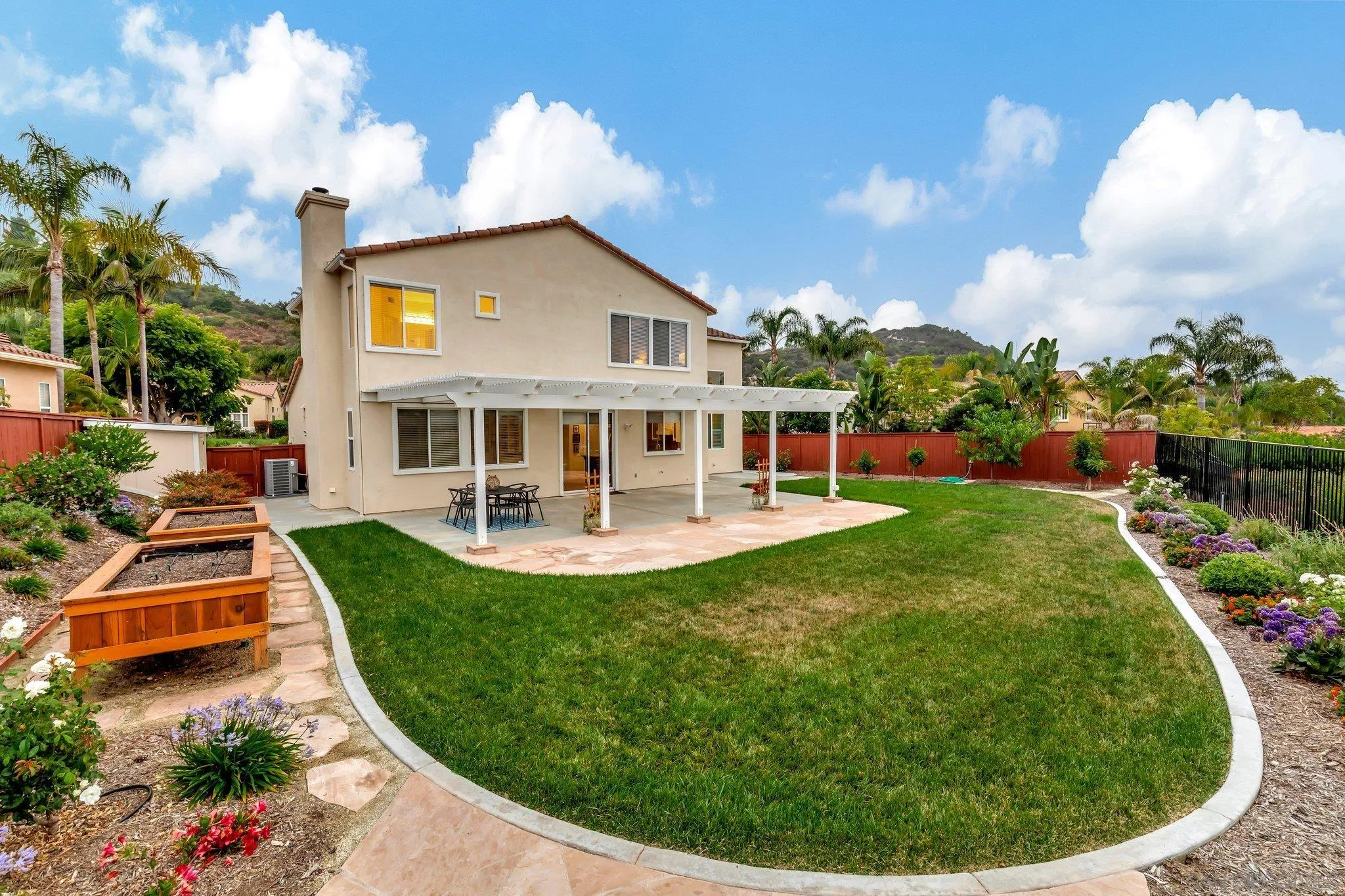 2329 Masters Road Carlsbad, CA 92008 - Photo 5 of 34 Gallery Image 5