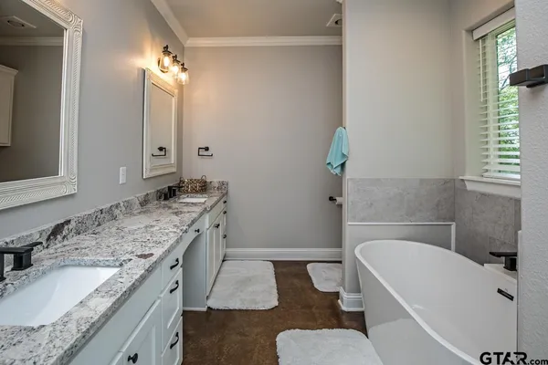 $2,600 | 18310 Timber Oaks Drive, Lindale, TX 75771