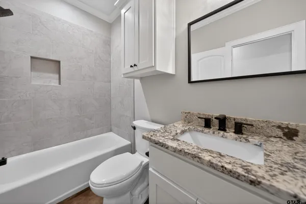 $2,600 | 18310 Timber Oaks Drive, Lindale, TX 75771