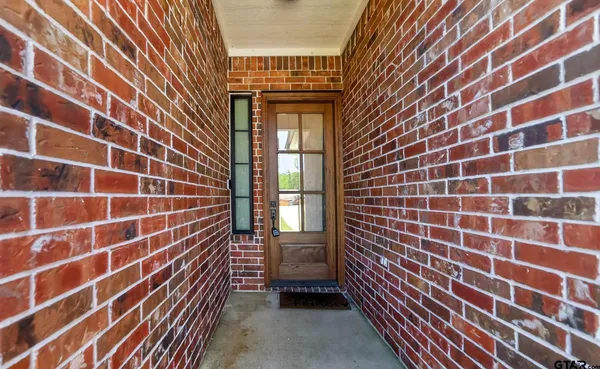 $2,600 | 18310 Timber Oaks Drive, Lindale, TX 75771