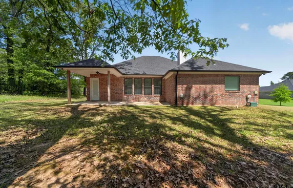 $2,600 | 18310 Timber Oaks Drive, Lindale, TX 75771