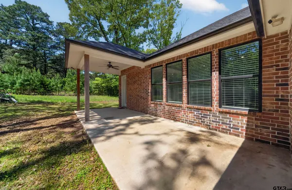 $2,600 | 18310 Timber Oaks Drive, Lindale, TX 75771