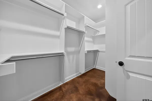 $2,600 | 18310 Timber Oaks Drive, Lindale, TX 75771