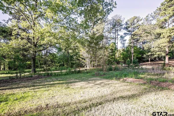 $2,600 | 18310 Timber Oaks Drive, Lindale, TX 75771