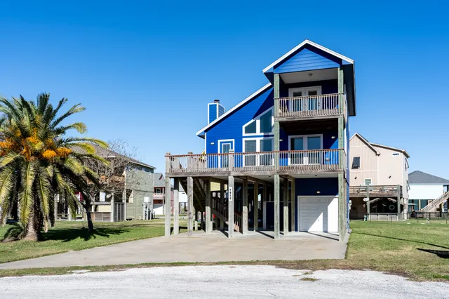 $249,000 | 1989 Matt Drive, Crystal Beach, TX 77650