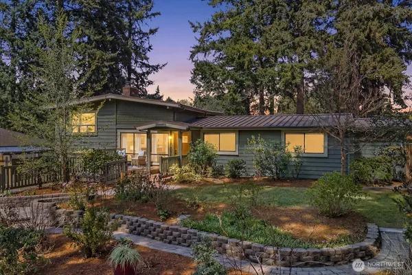 $800,000 | 10601 242nd Place Southwest, Edmonds, WA 98020