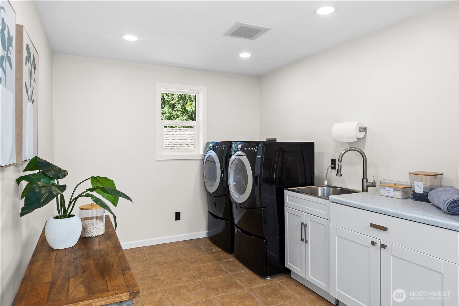 10601 242nd Place Southwest Edmonds, WA 98020 - Photo 25 of 35 a close view of tap