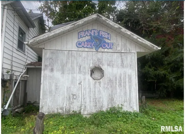 $25,000 | 325 Cherry Street, Quincy, IL 62301