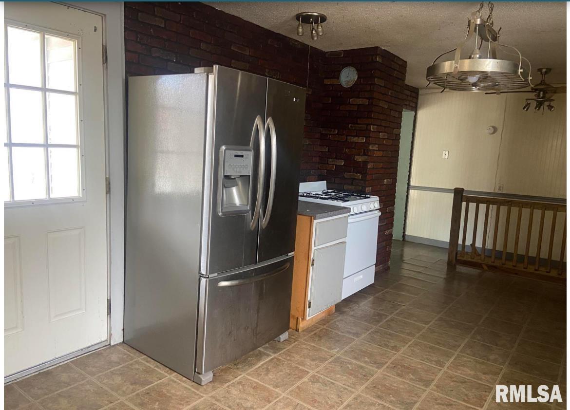 325 Cherry Street Quincy, IL 62301 - Photo 3 of 11