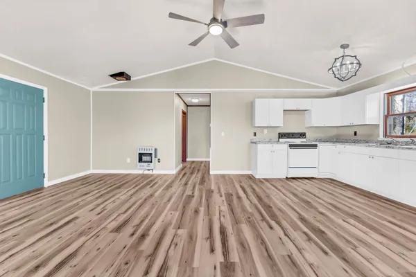 $1,050 | 335 Country Lane, Dover, TN 37058