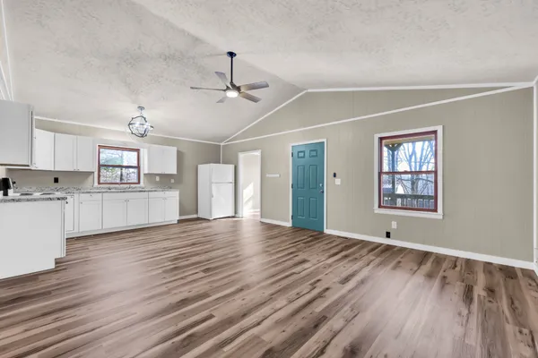 $1,050 | 335 Country Lane, Dover, TN 37058