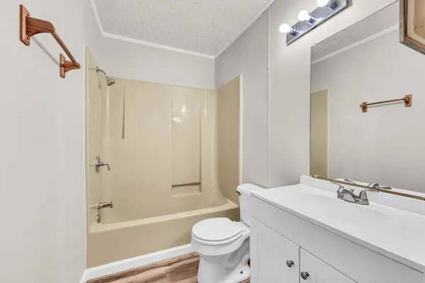 $1,050 | 335 Country Lane, Dover, TN 37058