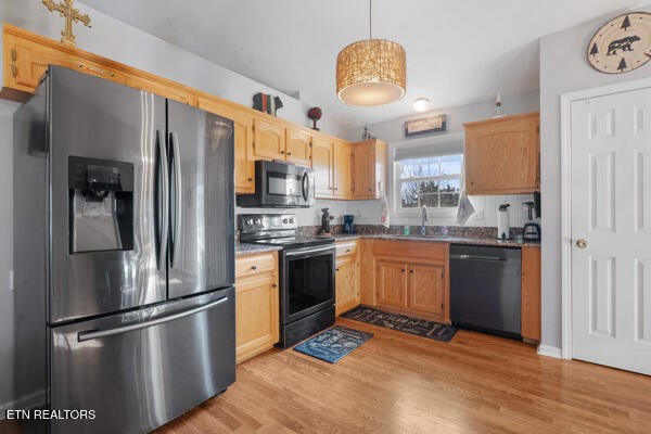 5110 Morganton Road Greenback, TN 37742 - Photo 16 of 34