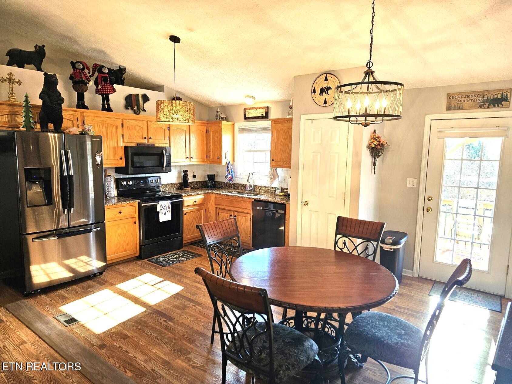 5110 Morganton Road Greenback, TN 37742 - Photo 5 of 18