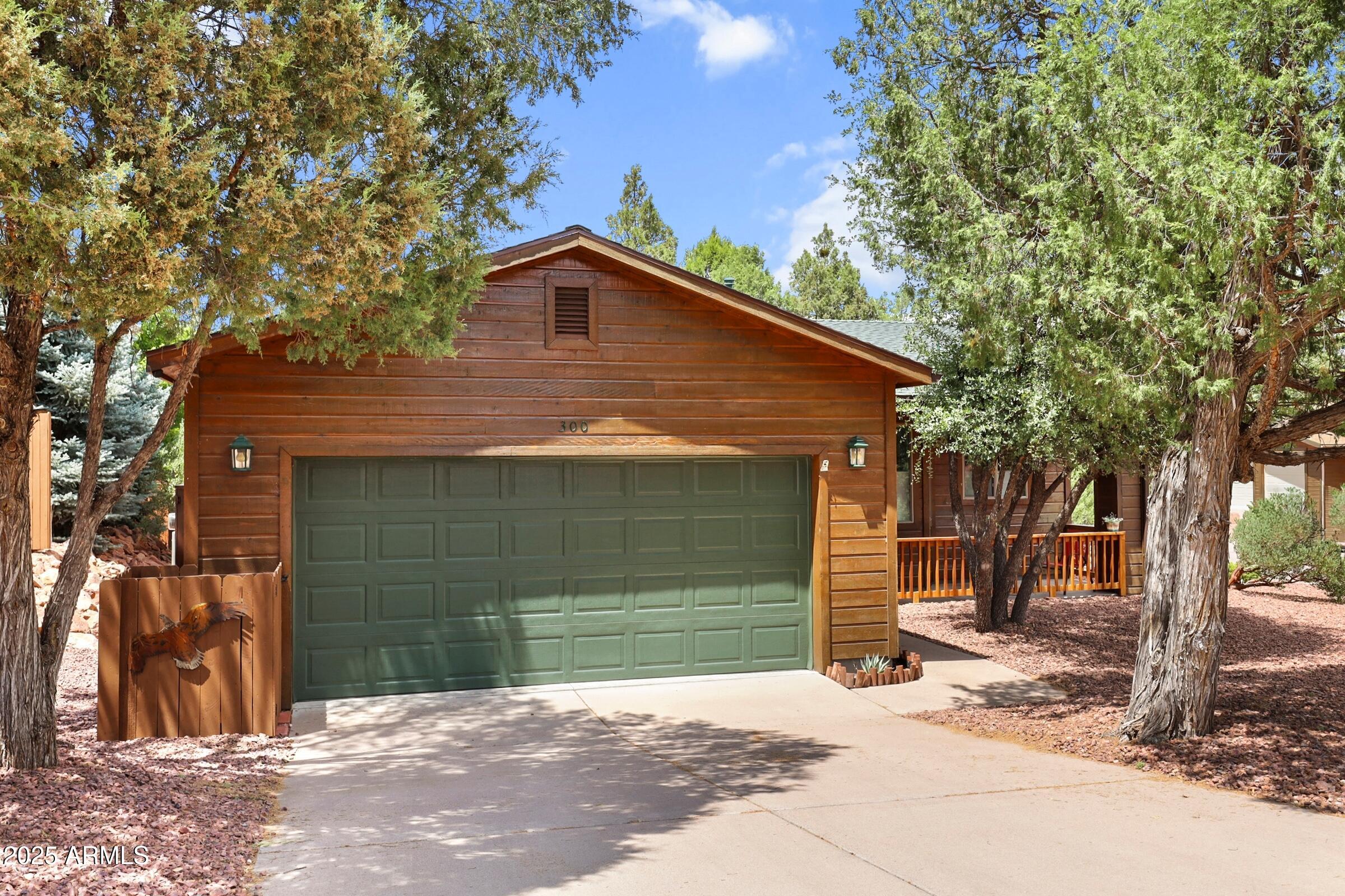 300 West Cody Circle Payson, AZ 85541 - Photo 3 of 25 a front view of a house