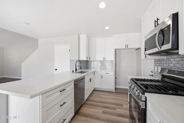 $599,999 | 5316 Rainwood Street, Unit 57, Simi Valley, CA 93063