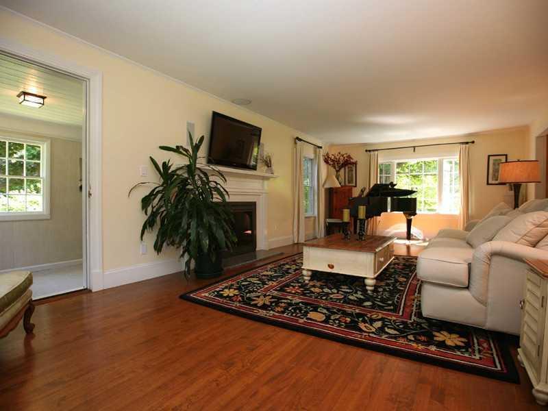 4 Middle Road Cumberland Center, ME 04021 - Photo 11 of 31 Living Room.